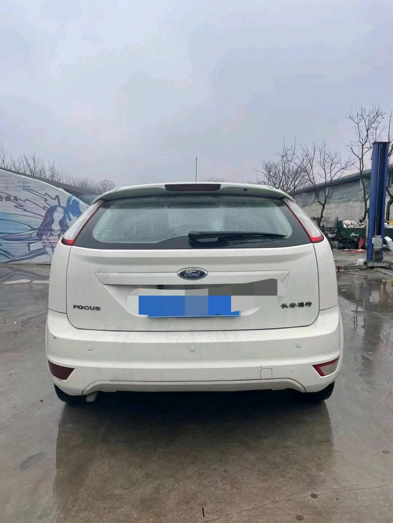 济南13年福特福克斯9