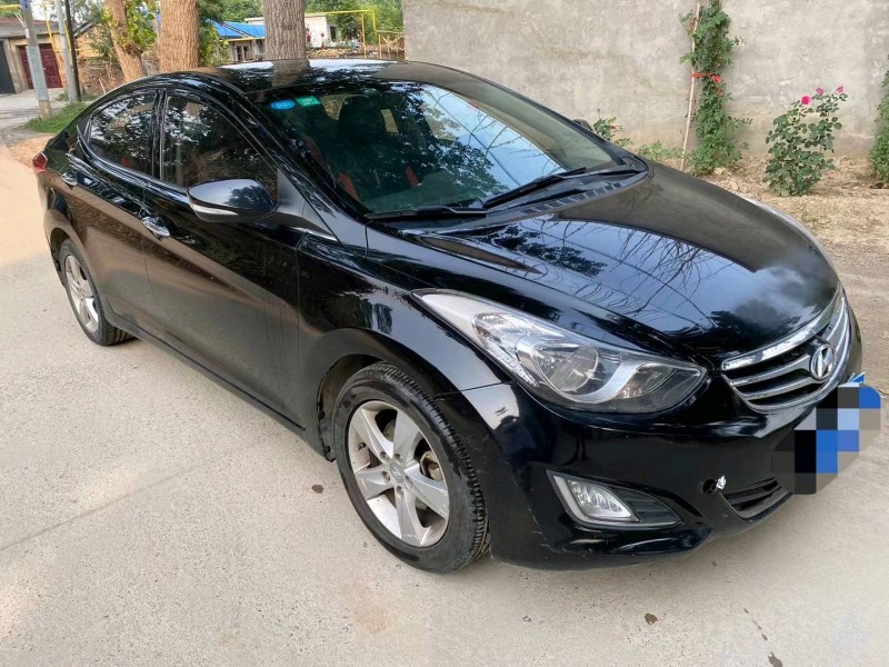 保定13年现代朗动2