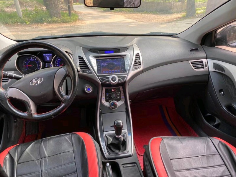 保定13年现代朗动6