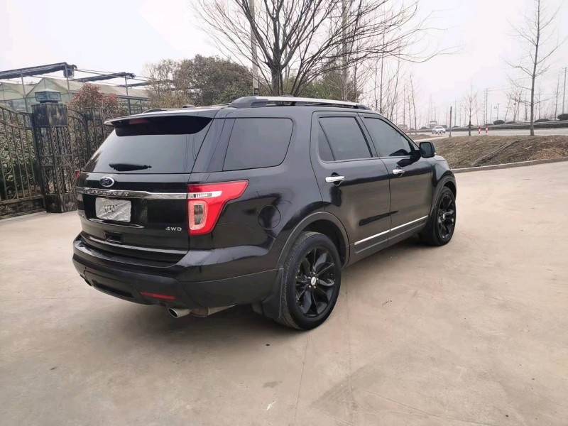 徐州15年福特探险者2