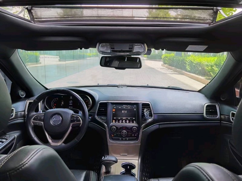 邯郸14年Jeep大切诺基5