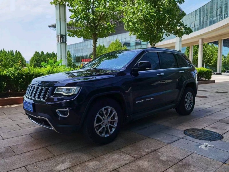 邯郸14年Jeep大切诺基9