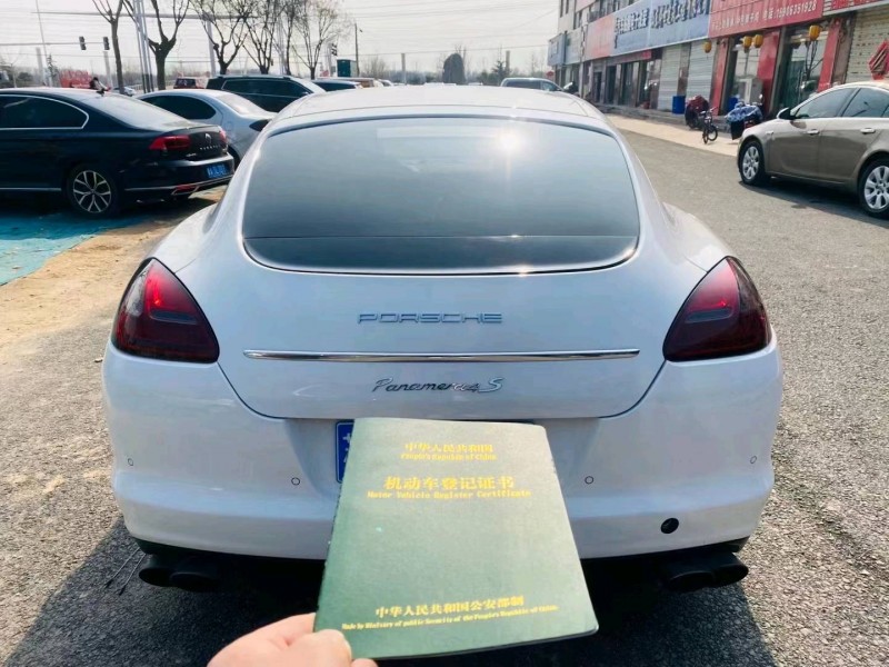 枣庄12年保时捷帕拉梅拉9