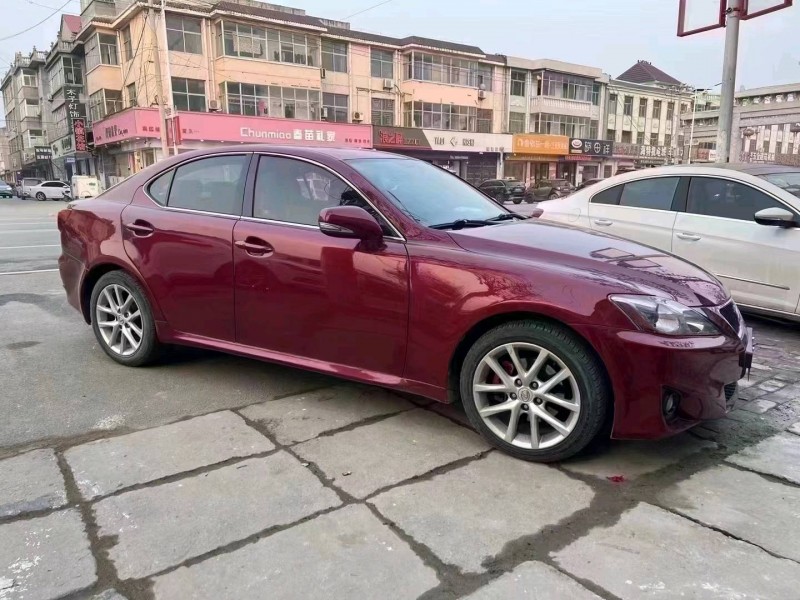 北京11年雷克萨斯IS4