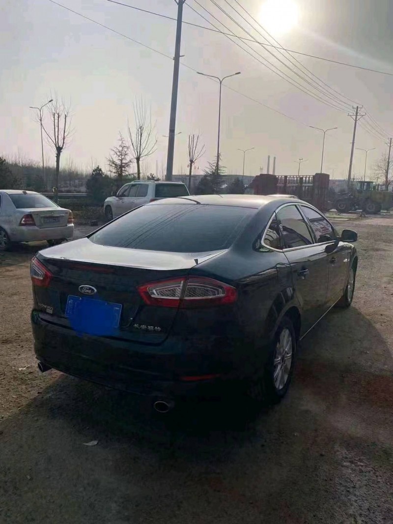 济南12年福特蒙迪欧8