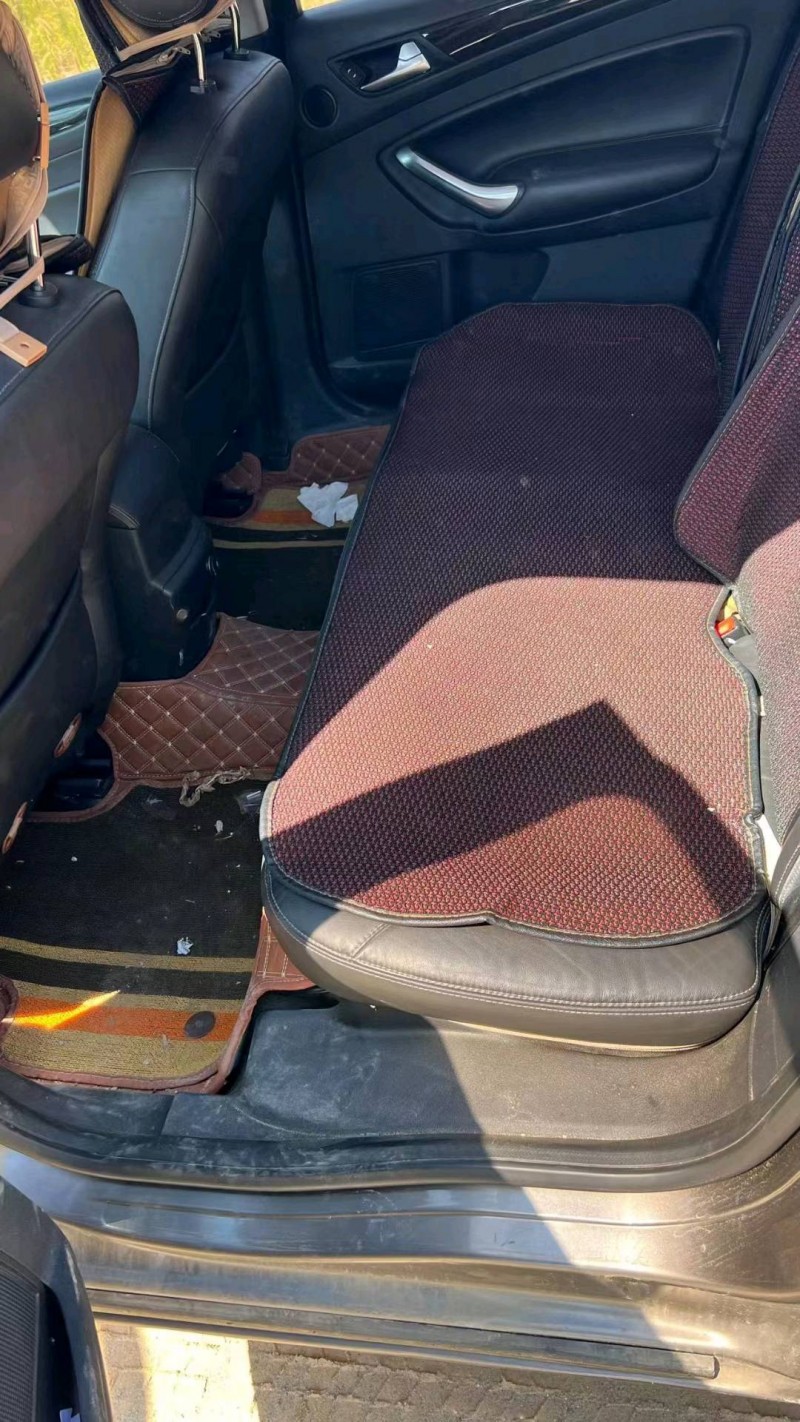 青岛12年福特蒙迪欧5