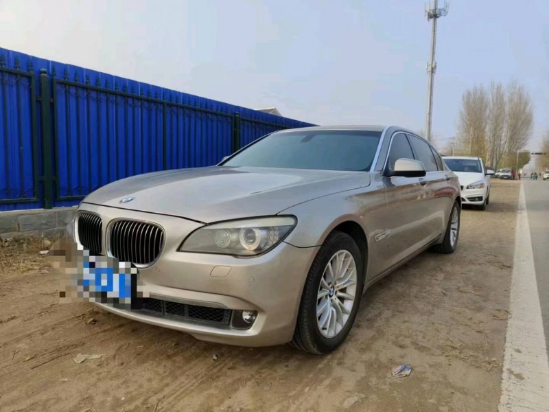 保定12年宝马7系2