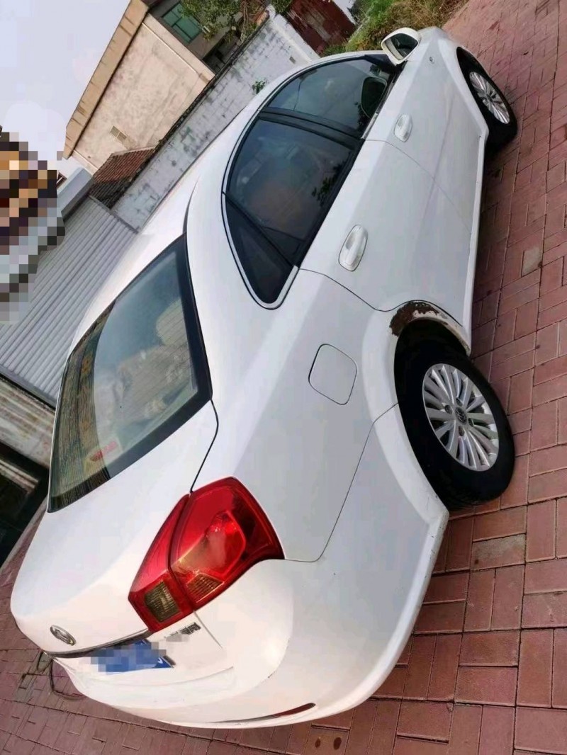 临沂16年别克凯越7