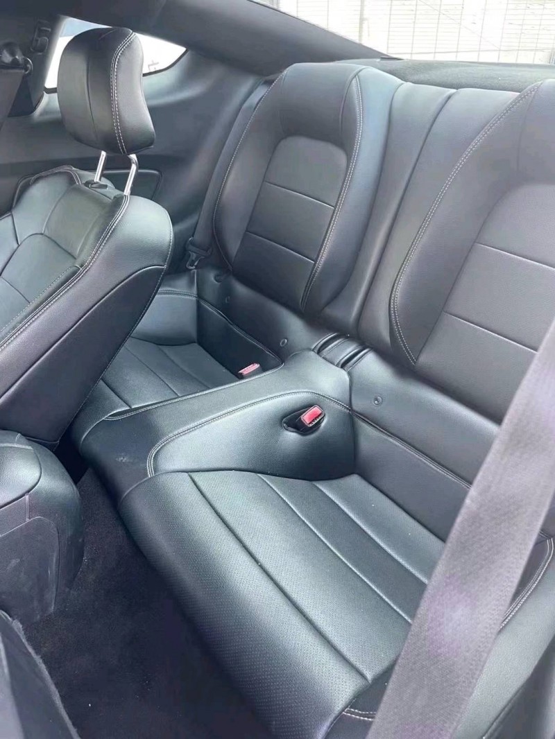 济南16年福特野马5