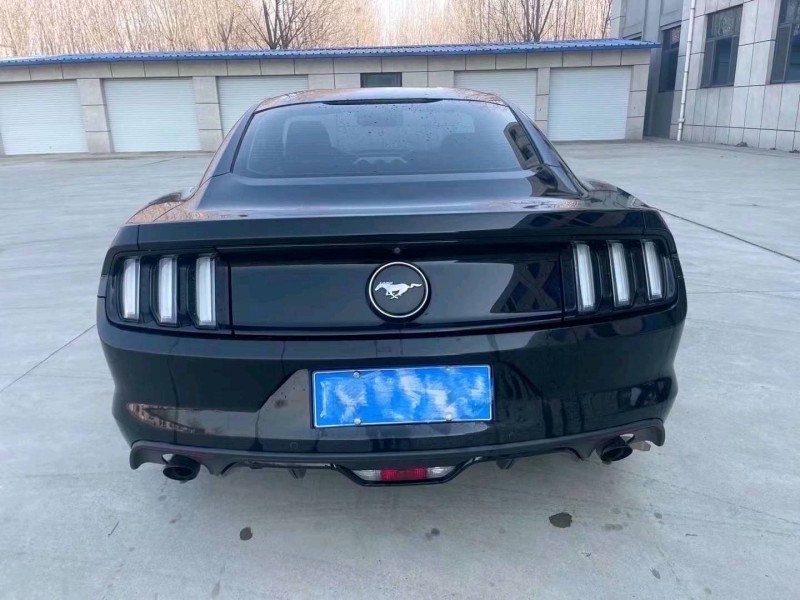 济南16年福特野马1