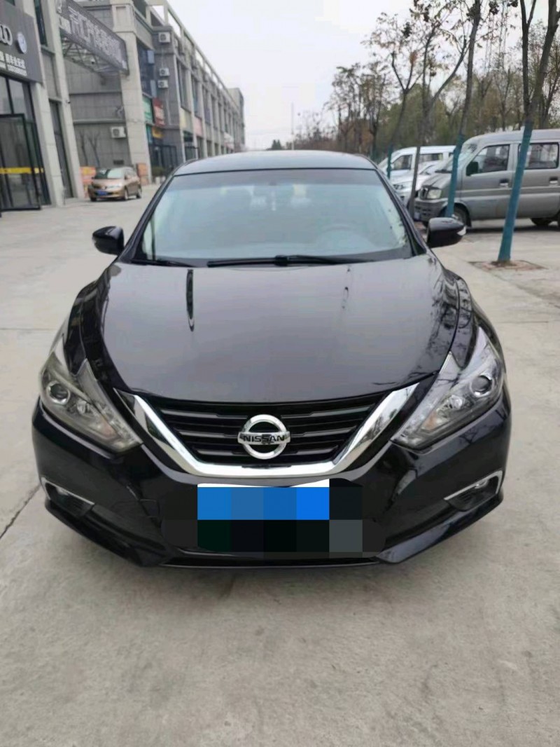 宜昌17年日产天籁1