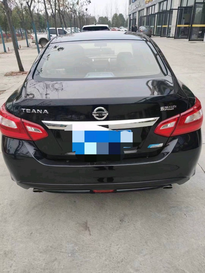 宜昌17年日产天籁6