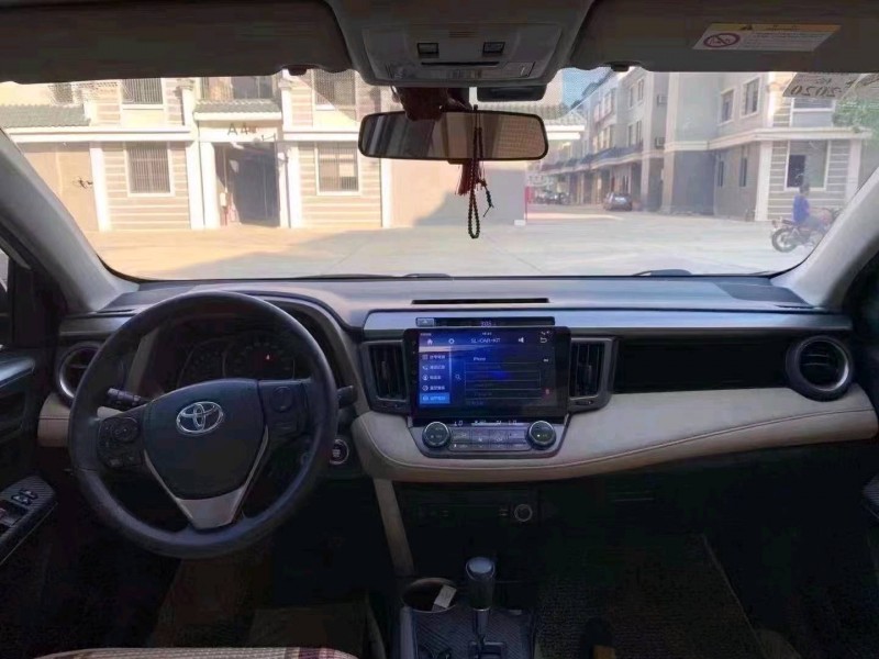 广州15年丰田RAV43