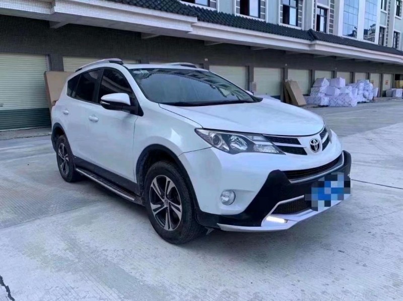 广州15年丰田RAV42