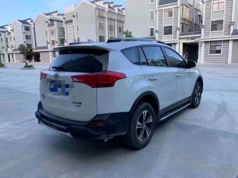 广州15年丰田RAV47