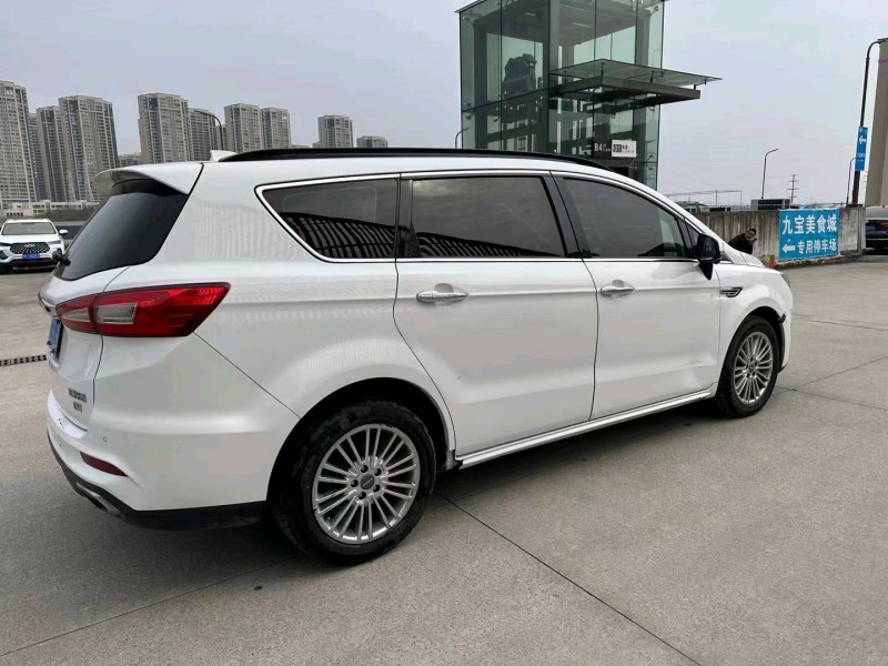 宜昌18年力帆汽车轩朗2