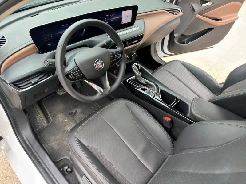 梧州22年别克威朗4