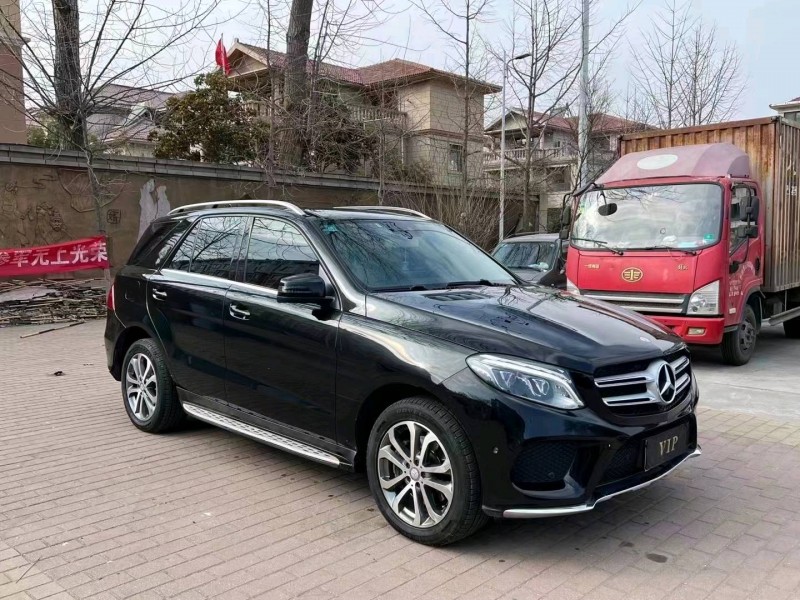 北京16年奔驰GLE3