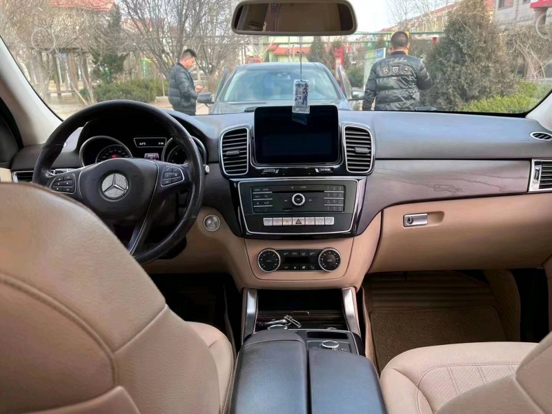 北京16年奔驰GLE5