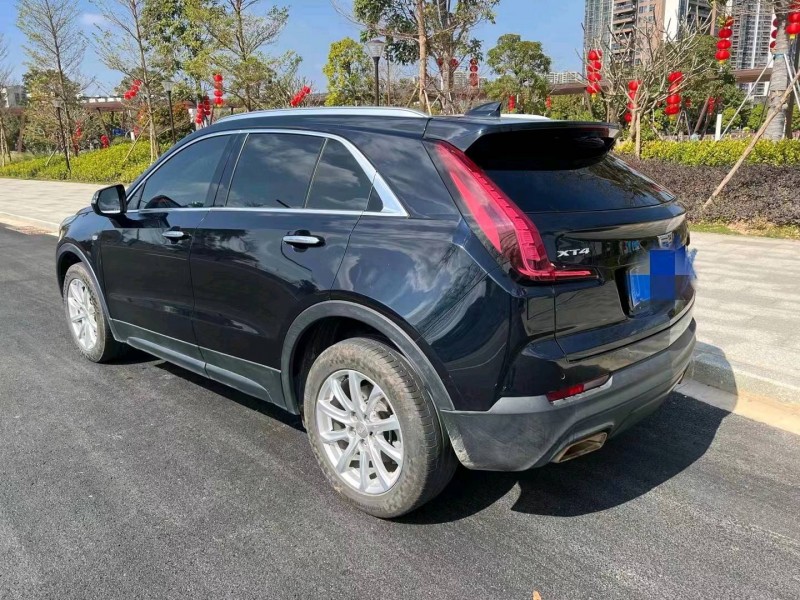 珠海20年凯迪拉克XT48