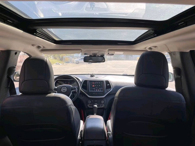 沈阳17年Jeep自由光6