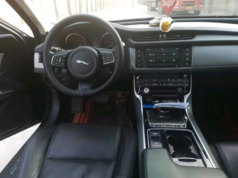 保定17年捷豹XFL6