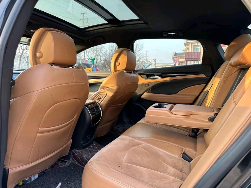 青岛18年别克君越4