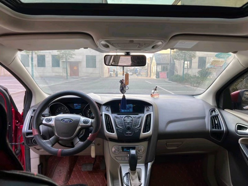 徐州13年福特福克斯5