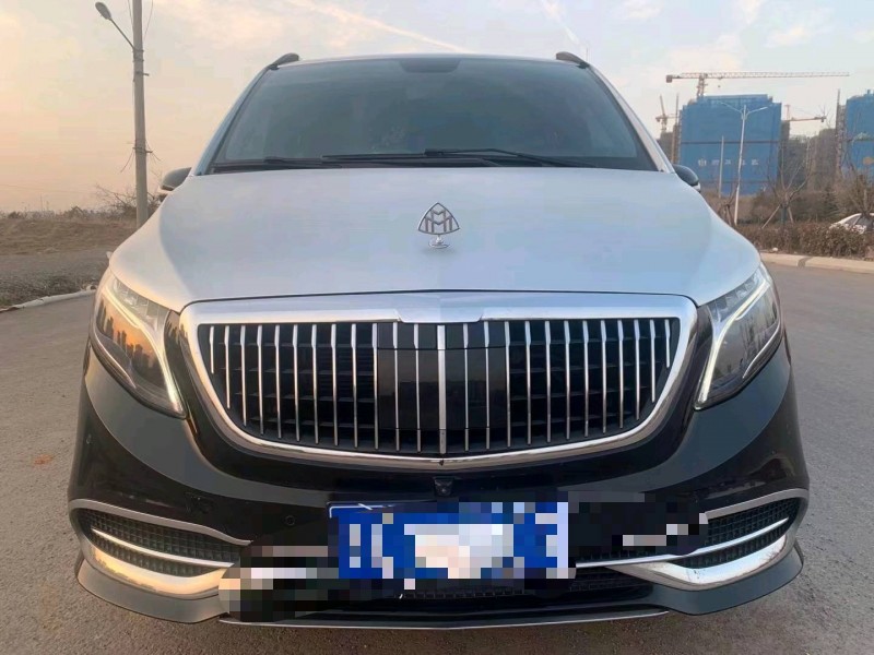 青岛18年奔驰威霆1