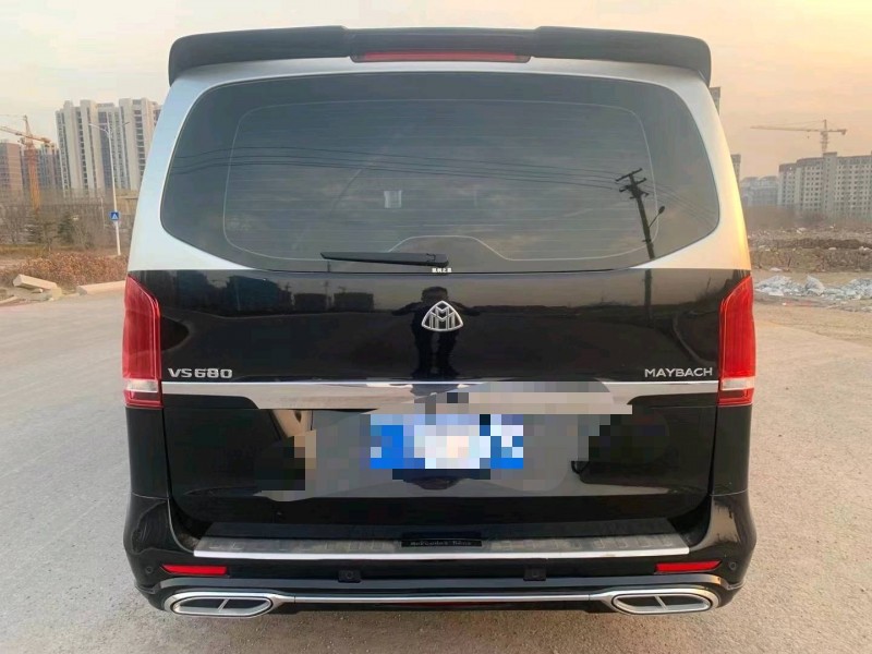 青岛18年奔驰威霆9