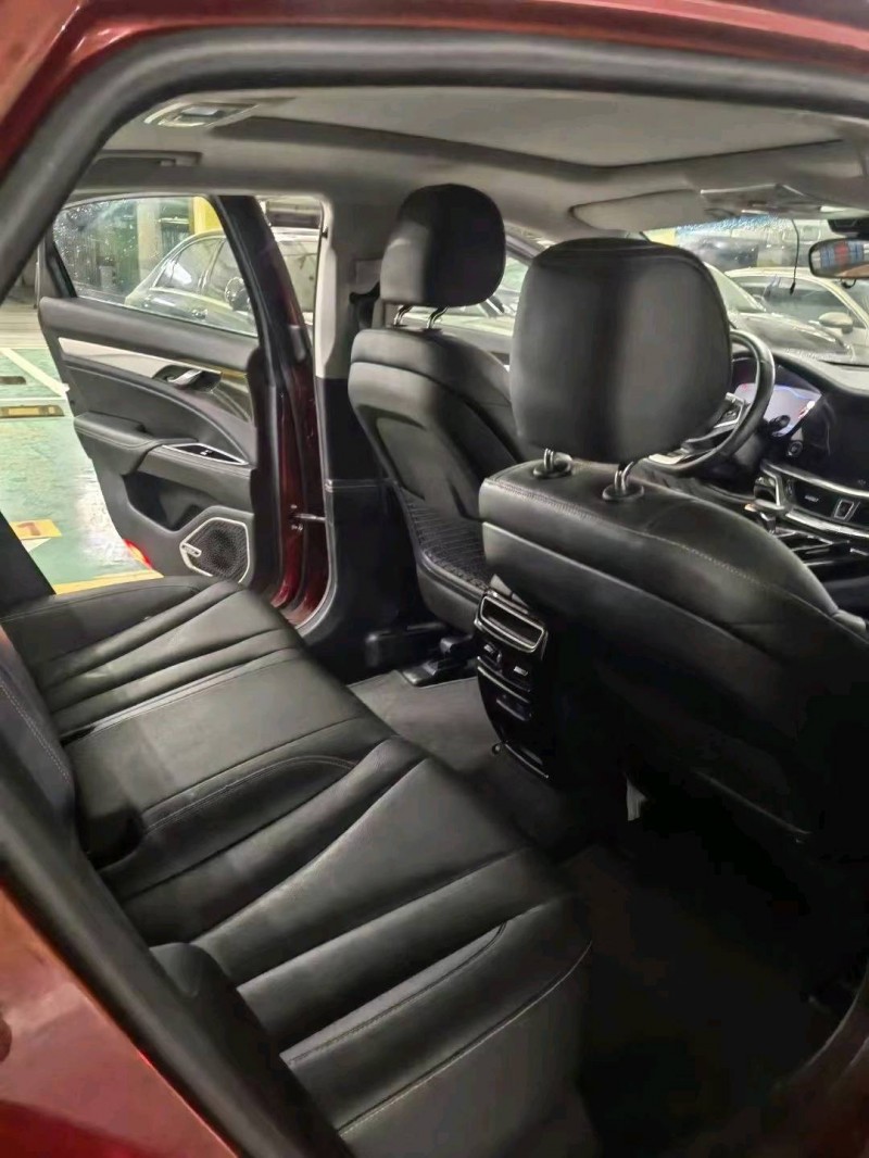 宜昌20年吉利博瑞5