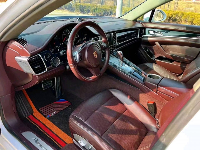 北京13年保时捷帕拉梅拉8