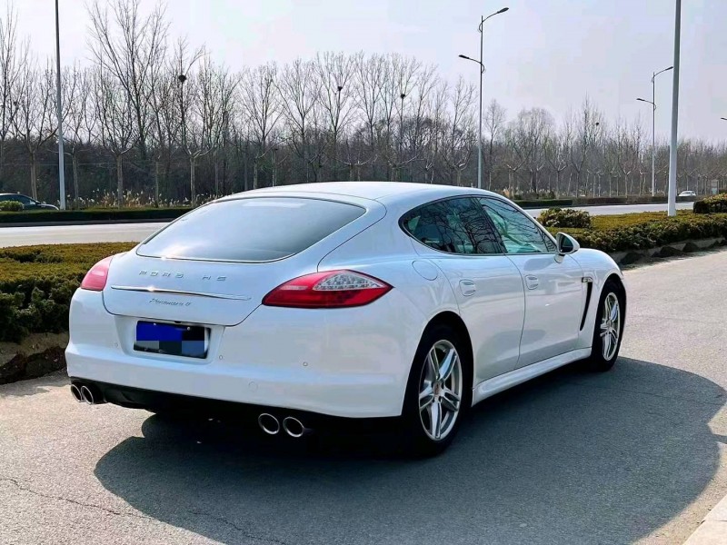 北京13年保时捷帕拉梅拉9