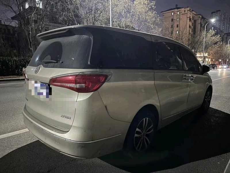 青岛17年别克GL83