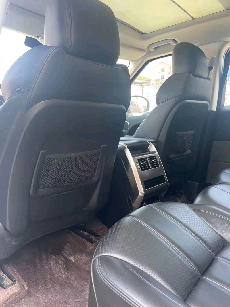 济宁17年路虎揽胜运动4