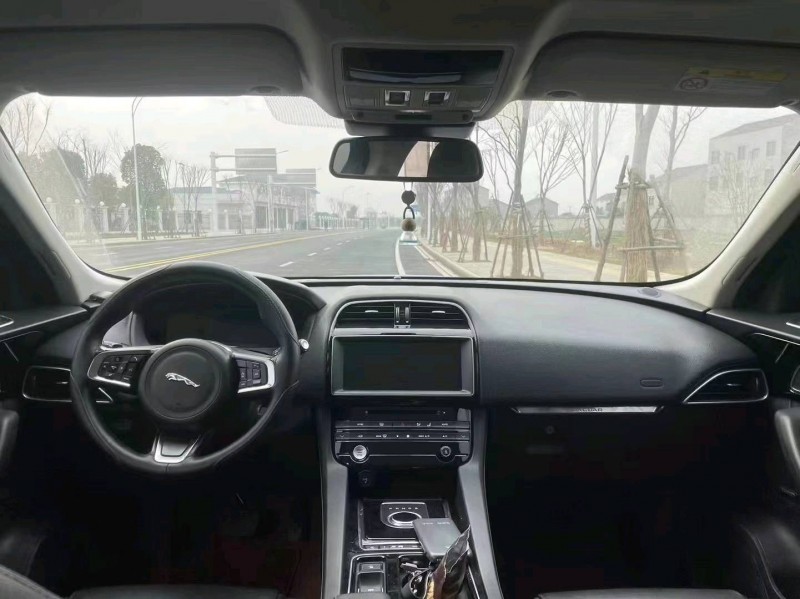 宜昌19年捷豹F-PACE7