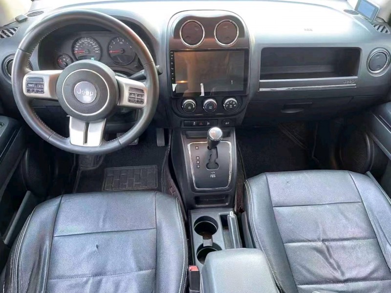 济宁13年Jeep指南者2