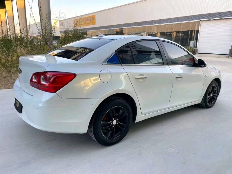 济宁16年雪佛兰科鲁兹6