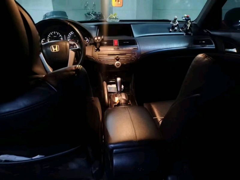 济南13年本田雅阁5