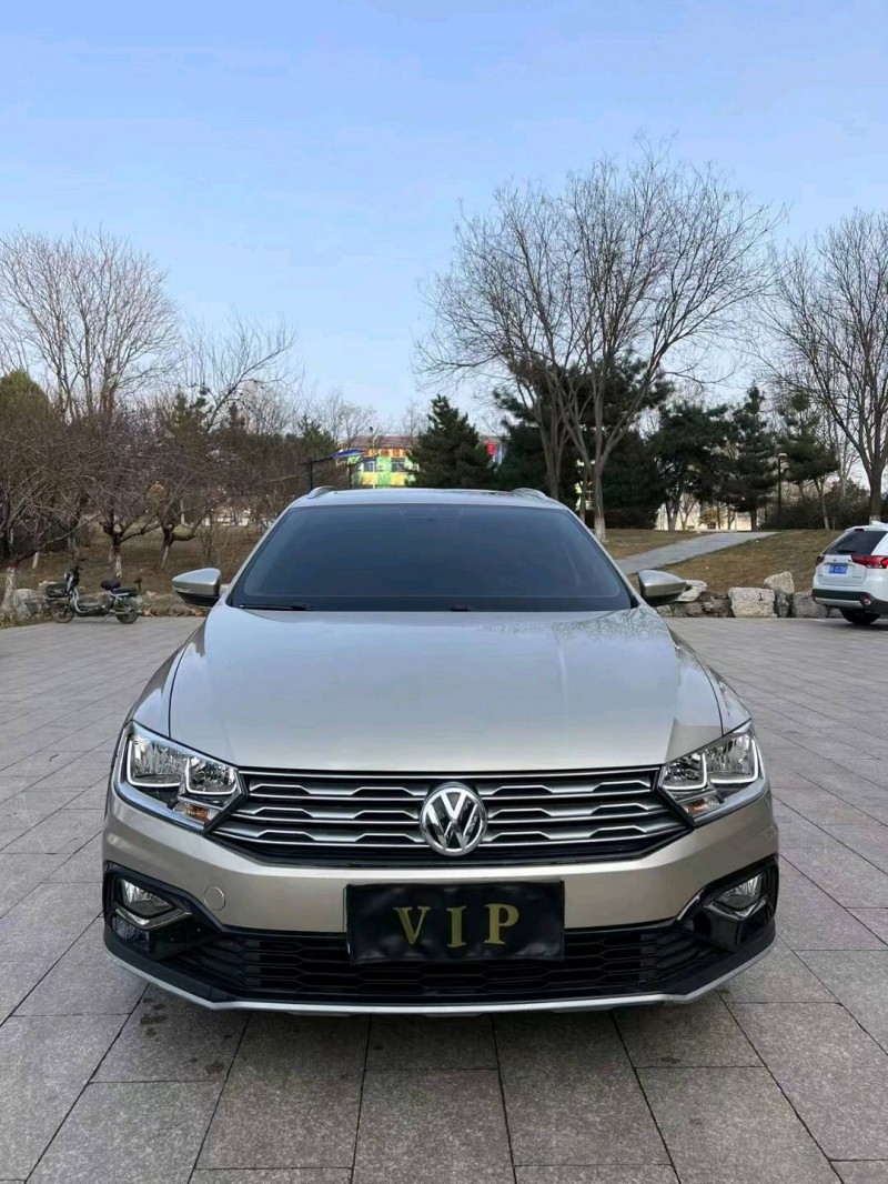 邢台17年大众蔚领1