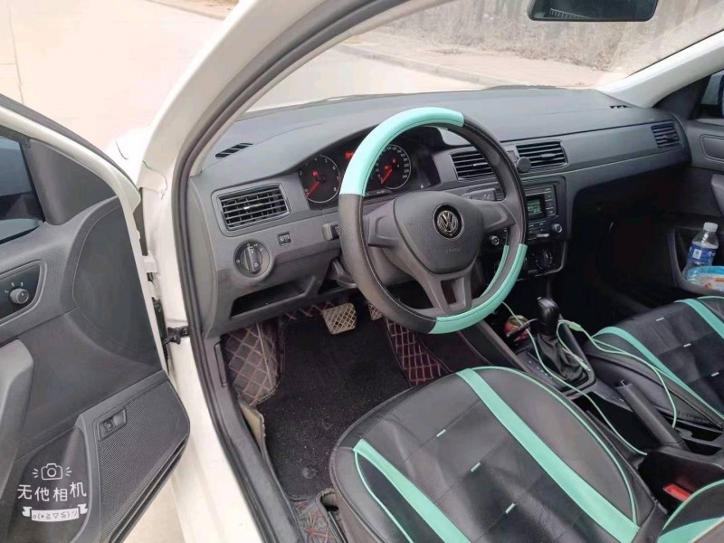 邯郸22年大众桑塔纳5