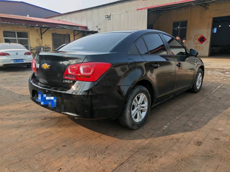 保定15年雪佛兰科鲁兹8