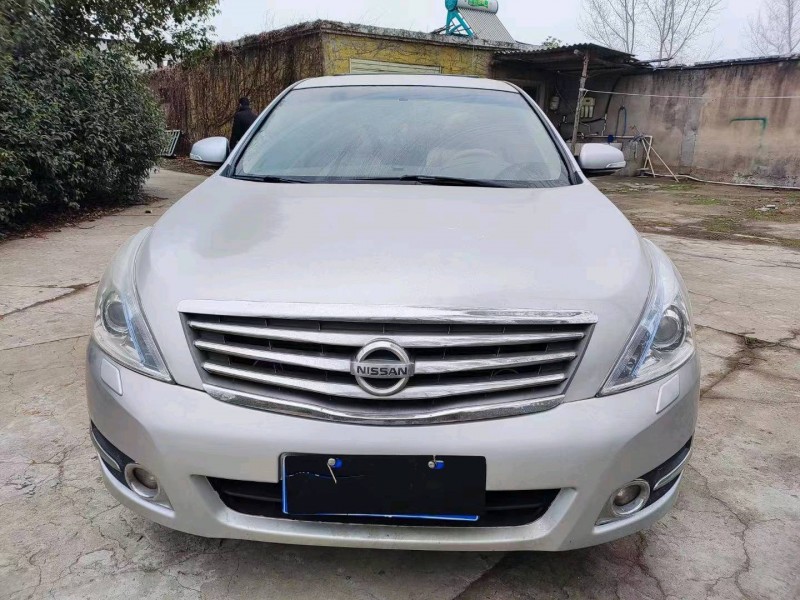 宜昌13年日产天籁1