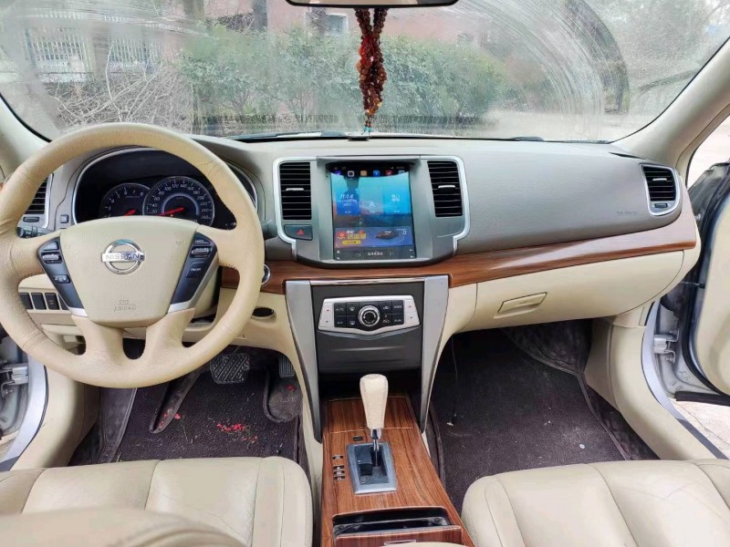 宜昌13年日产天籁7