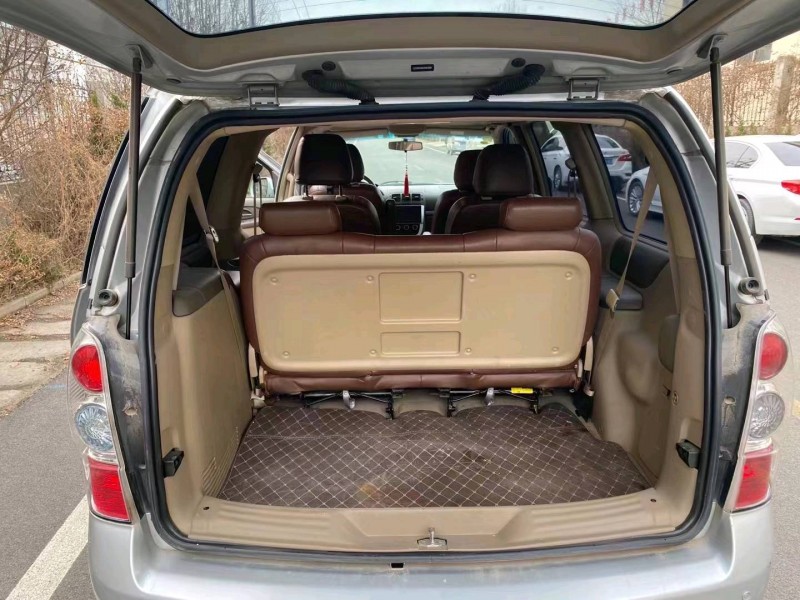 东营17年别克GL89