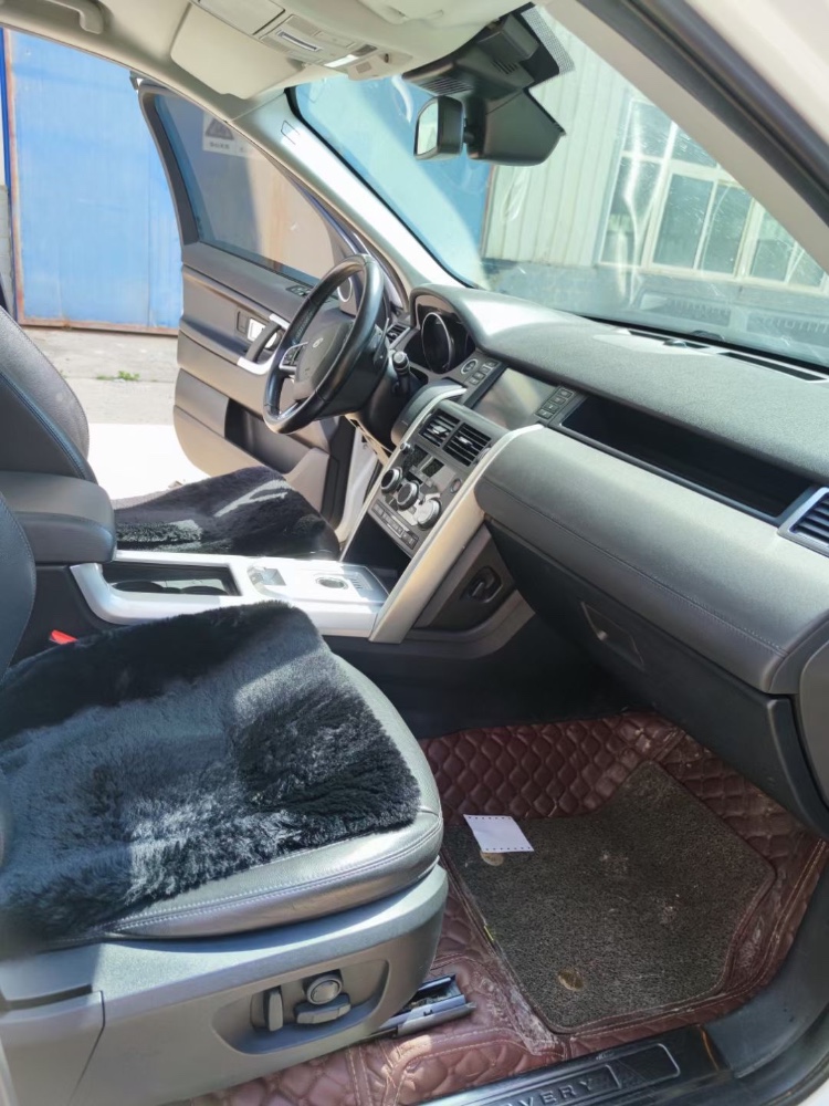 北京18年路虎发现神行6