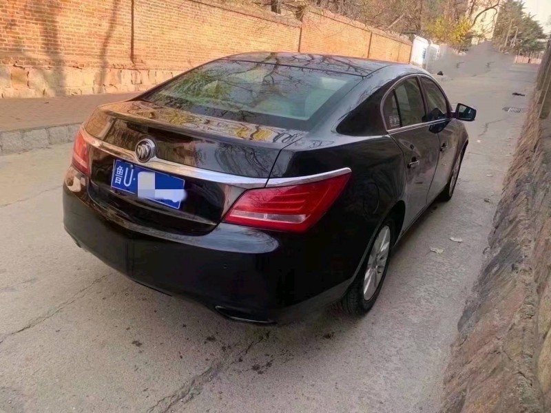 枣庄15年别克君越4