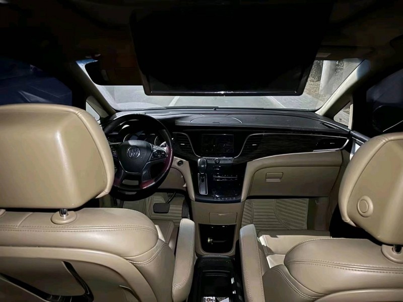 枣庄17年别克GL82