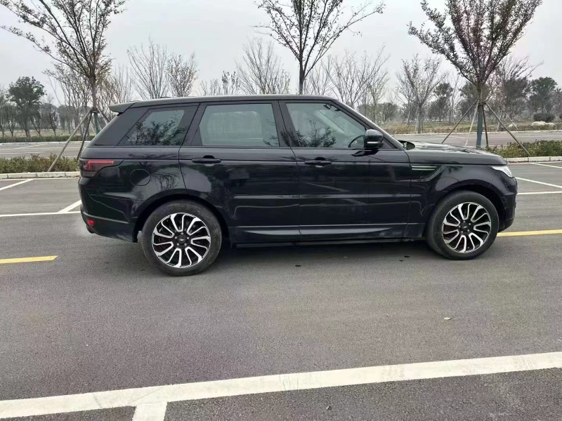 徐州17年路虎揽胜运动3