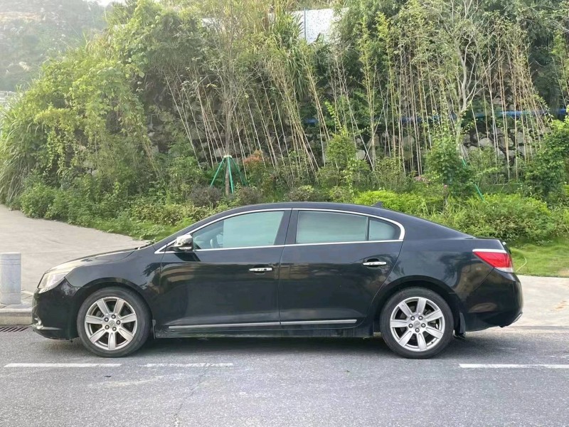 广州10年别克君越4